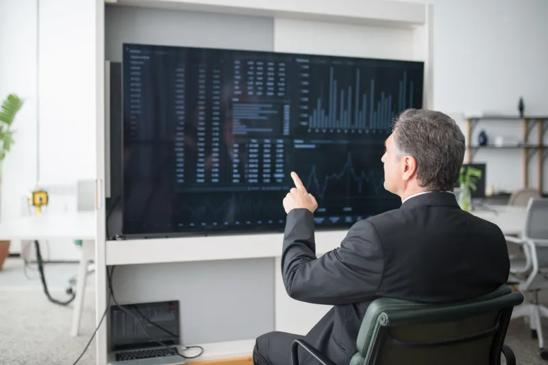 Beyond the Scoreboard: Why Metrics Alone Will Never Build a Winning Organization